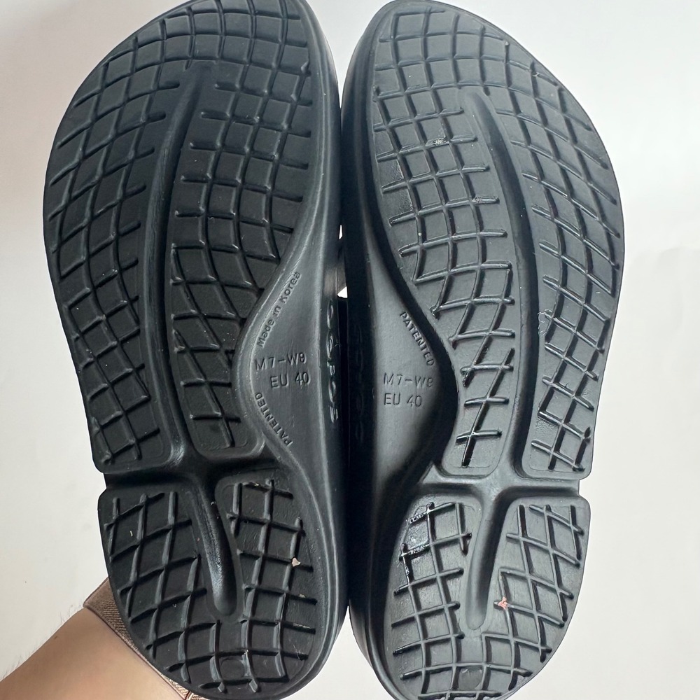 OOFOS Original Recovery Sandals Black Thong Flip Flops Men 7 Women 9 EU 40 - Picture 7 of 8